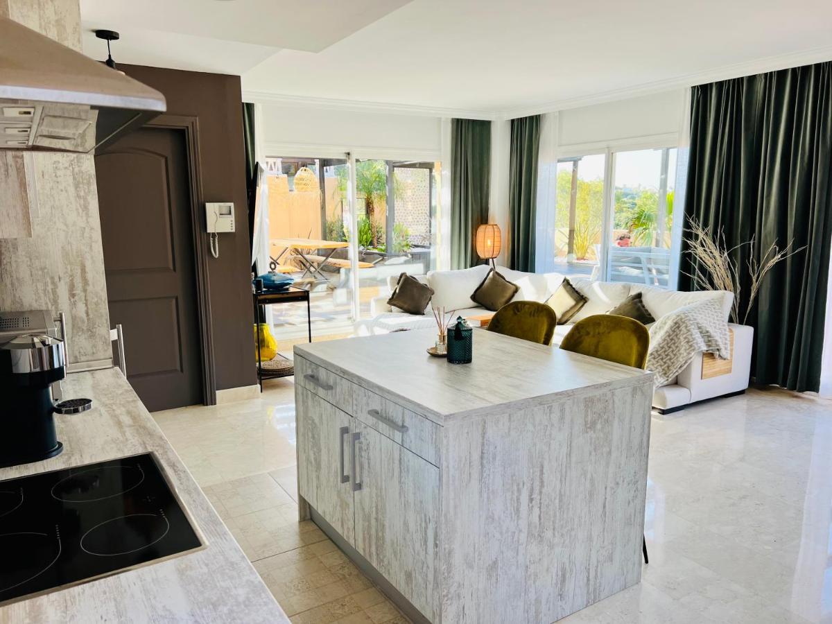 Penthouse Au Calme Avec Vue Nature Environnante Et Tres Grandes Terrasses Appartamento